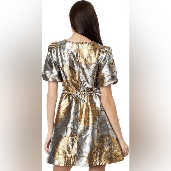 Lilly Pulitzer Priyanka Short Sleeve Dress In Gold Metallic Peony Parade Brocade - Picture 3 of 17